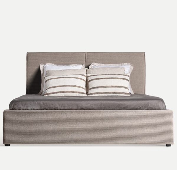 Cama Natasha