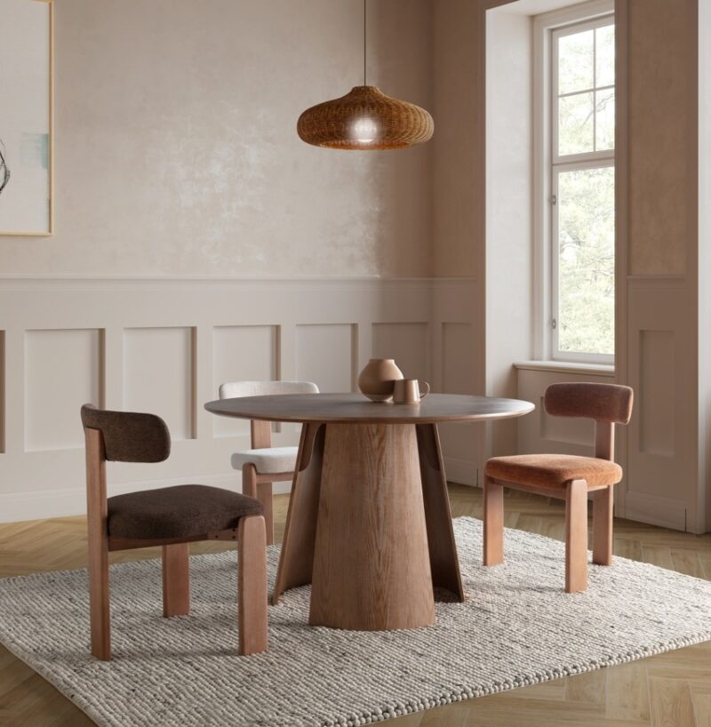 MESA_REDONDA_ZURI_120CM_ROBLE_LAVADO_19481_AMBIENTE-800x818 (1)